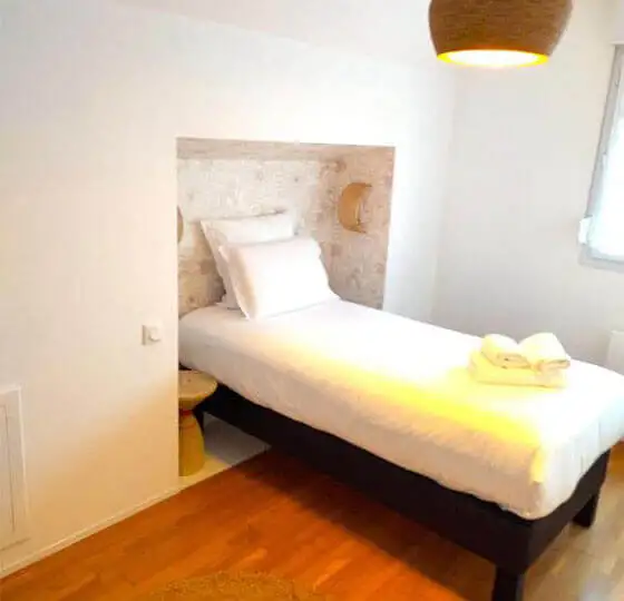 Standard single room